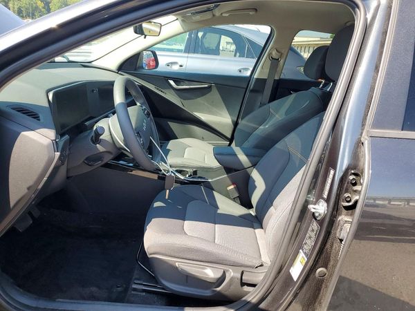 2024 KIA NIRO LX