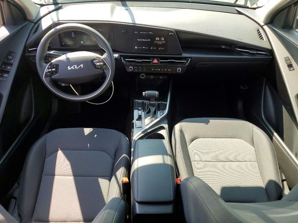 2024 KIA NIRO LX