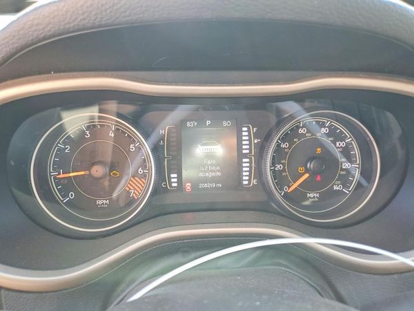 2015 JEEP CHEROKEE LATITUDE 4X4