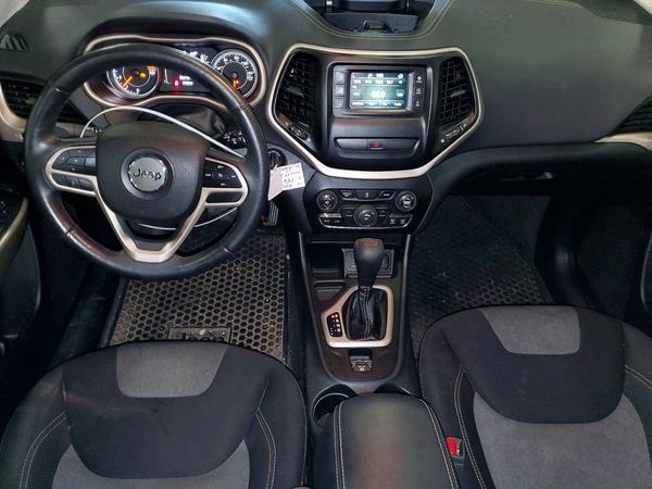 2017 JEEP CHEROKEE SPORT FWD