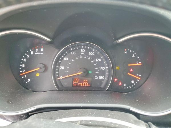 2015 KIA SORENTO GL