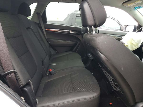 2015 KIA SORENTO GL