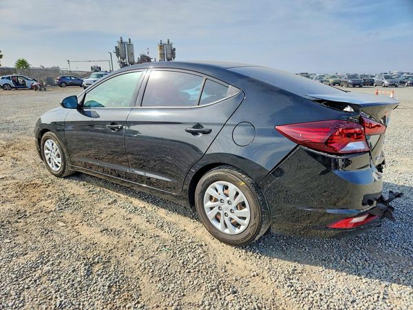 2019 HYUNDAI ELANTRA SE