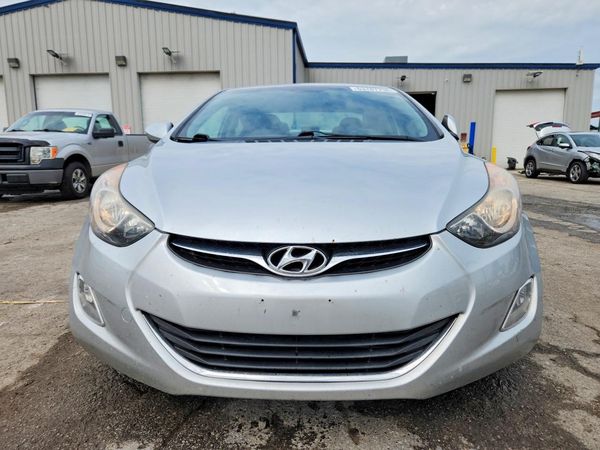 2013 HYUNDAI ELANTRA