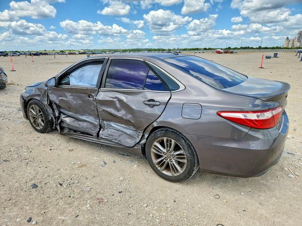 2015 TOYOTA CAMRY