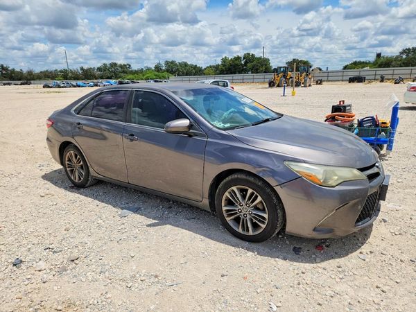 2015 TOYOTA CAMRY