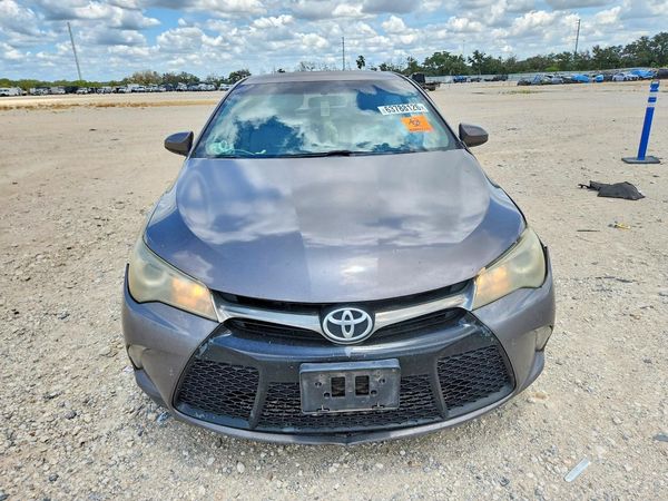 2015 TOYOTA CAMRY