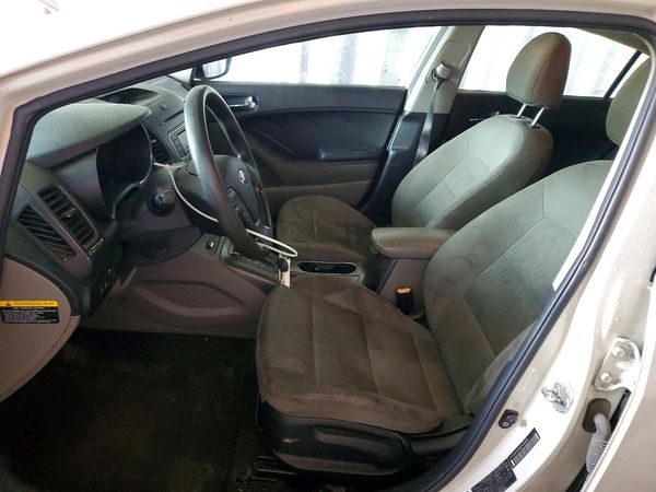 2015 KIA FORTE GL(Middle-low grade) — DENT