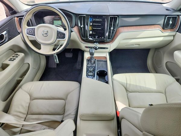 2021 VOLVO XC60
