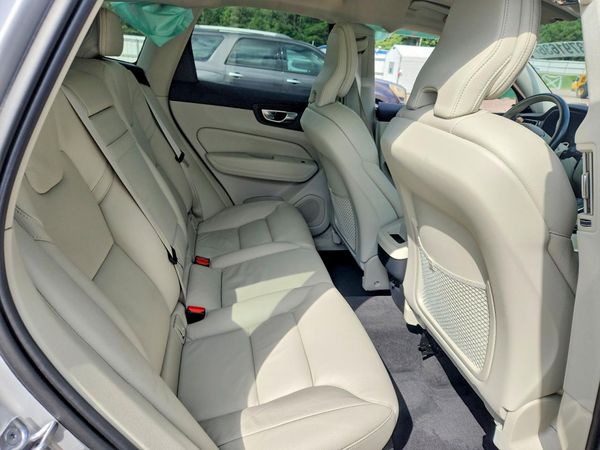 2021 VOLVO XC60