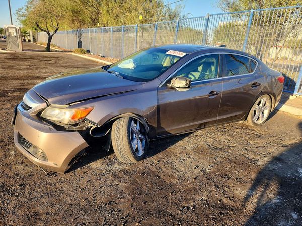 2013 ACURA ILX 20 TECH