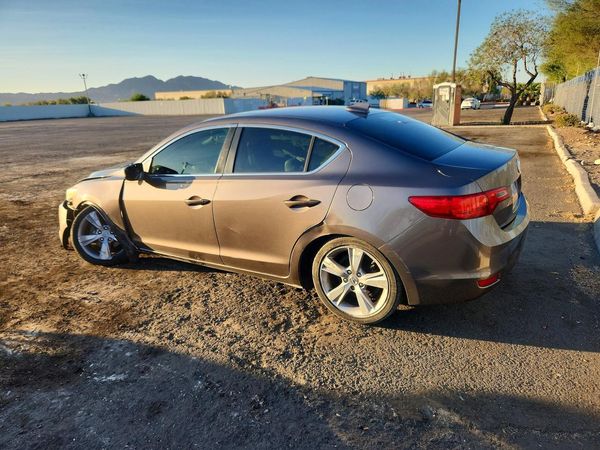 2013 ACURA ILX 20 TECH