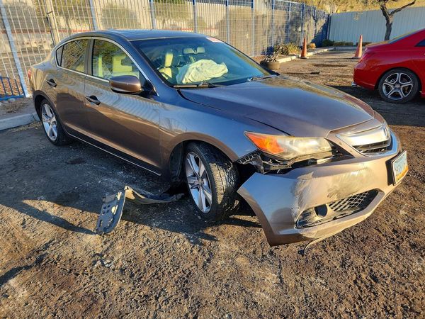 2013 ACURA ILX 20 TECH