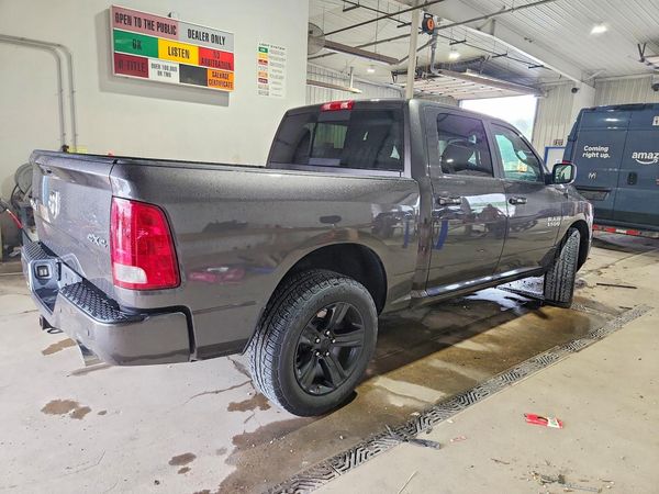 2016 RAM 1500 SLT
