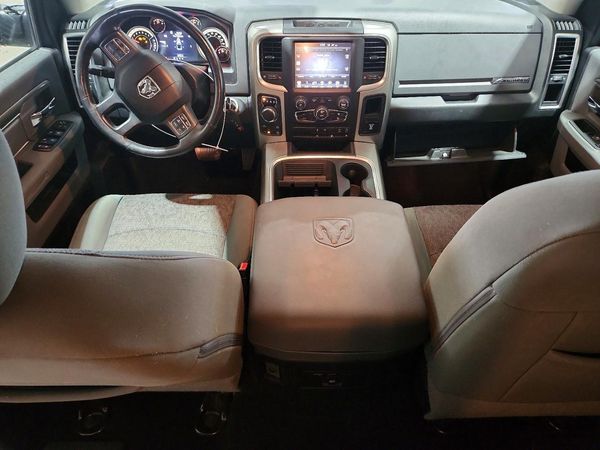 2016 RAM 1500 SLT