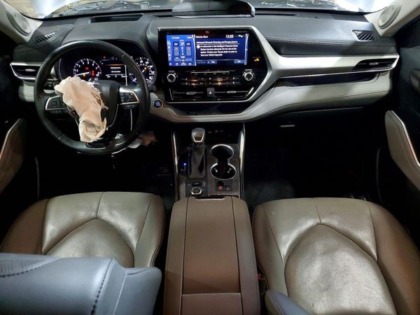 2020 TOYOTA HIGHLANDER Platinum