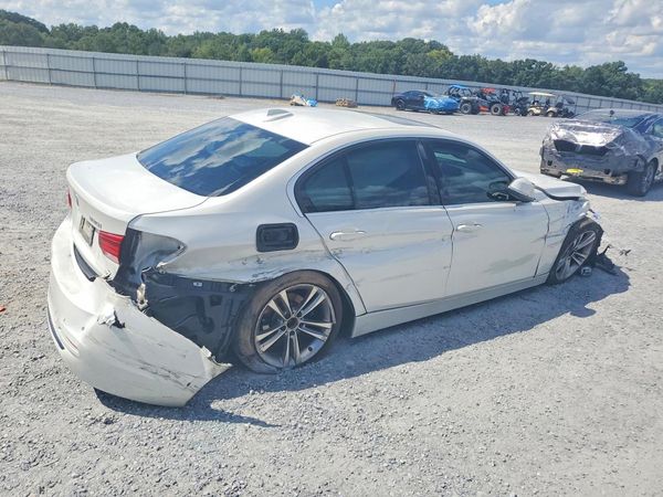 2018 BMW 330