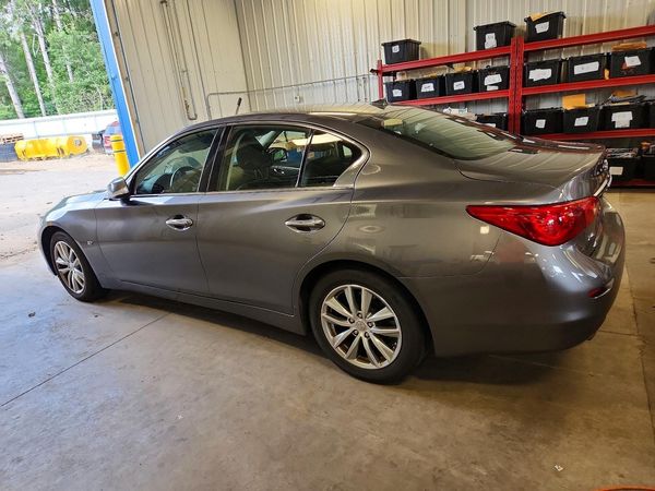 2015 INFINITI Q50