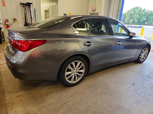 2015 INFINITI Q50