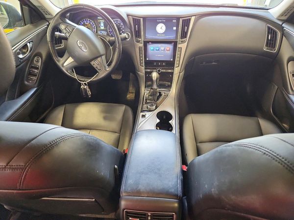 2015 INFINITI Q50
