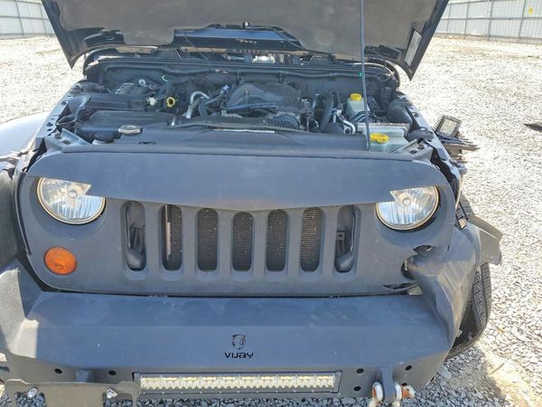 2012 JEEP WRANGLER Sahara