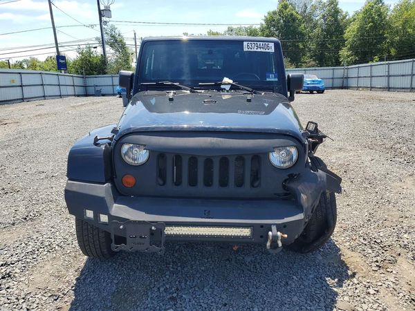 2012 JEEP WRANGLER Sahara