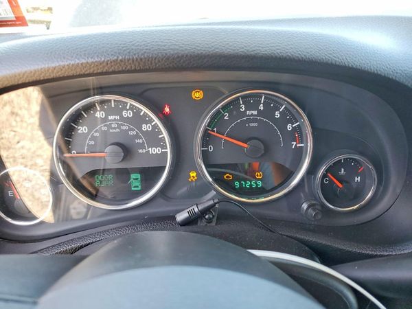 2012 JEEP WRANGLER Sahara