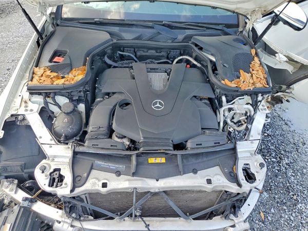 2019 MERCEDES-BENZ E-CLASS E450 — Engine bay
