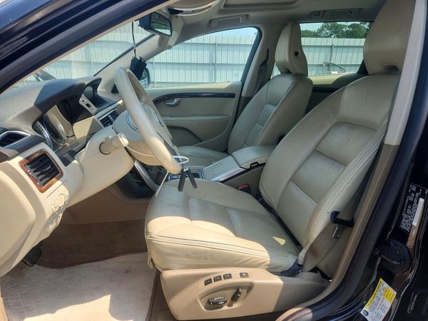 2012 VOLVO XC70