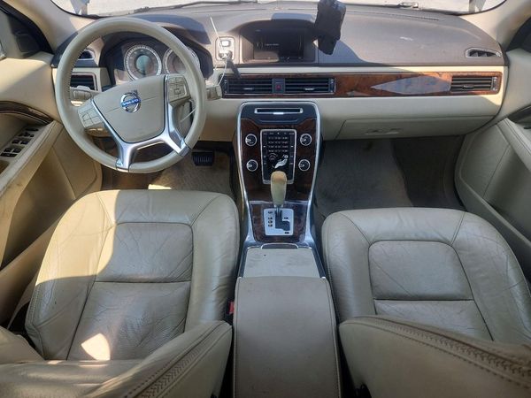 2012 VOLVO XC70