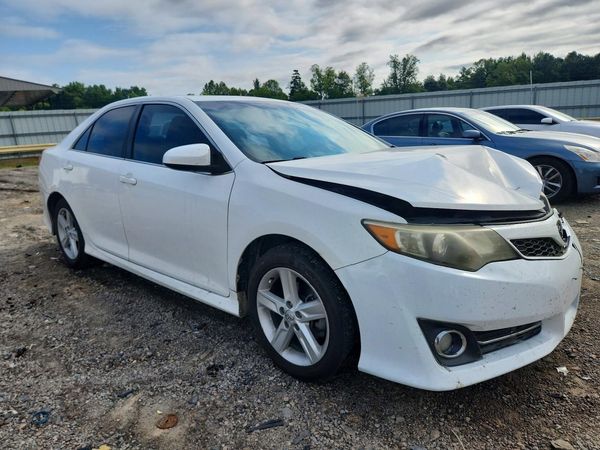 2013 TOYOTA CAMRY
