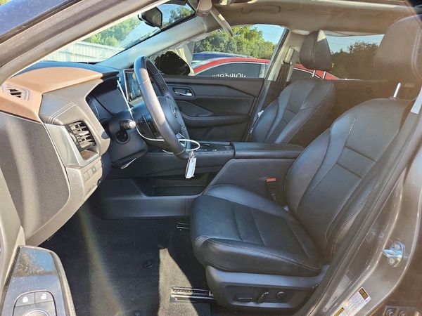 2023 NISSAN ROGUE SL — DENT
