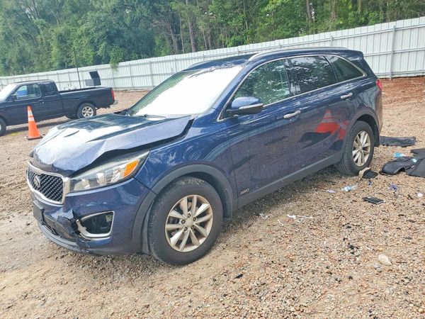 2017 KIA SORENTO L, LX