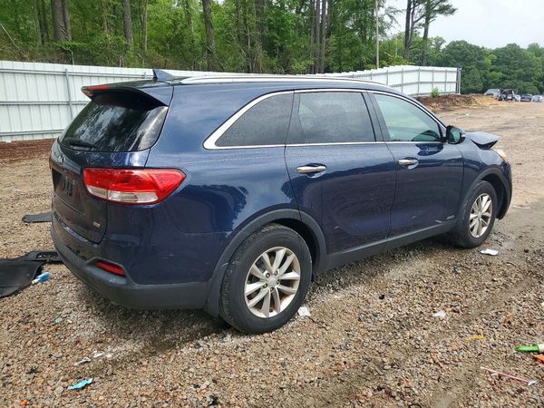 2017 KIA SORENTO L, LX