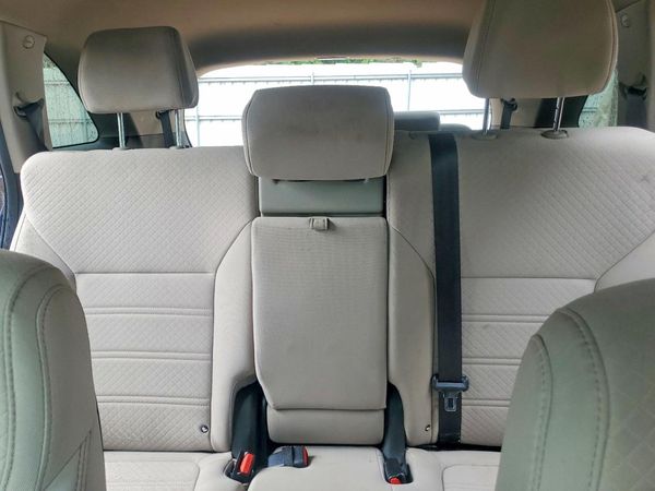 2017 KIA SORENTO L, LX