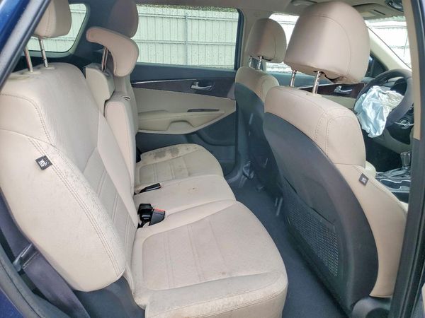 2017 KIA SORENTO L, LX