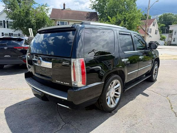 2014 CADILLAC ESCALADE Platinum