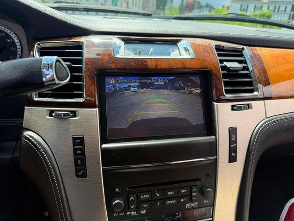 2014 CADILLAC ESCALADE Platinum