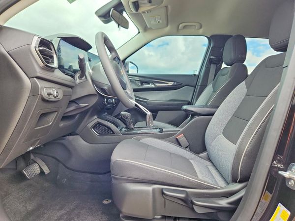 2026 CHEVROLET TRAILBLAZE LT — DENT
