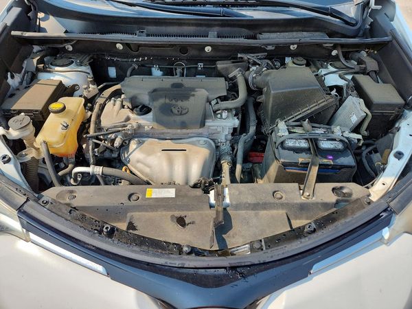 2018 TOYOTA RAV4 LE