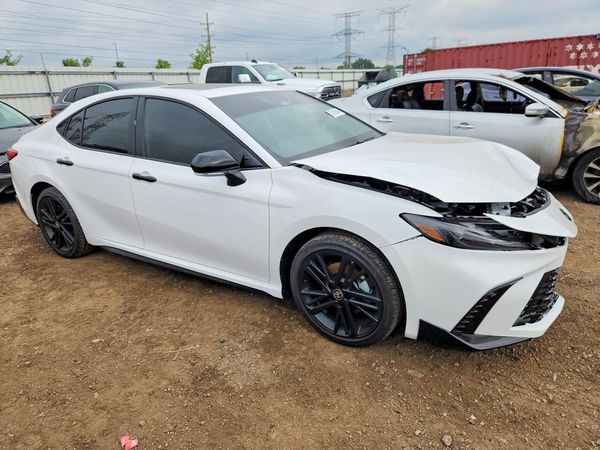 2026 TOYOTA CAMRY