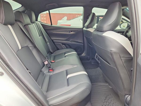 2026 TOYOTA CAMRY