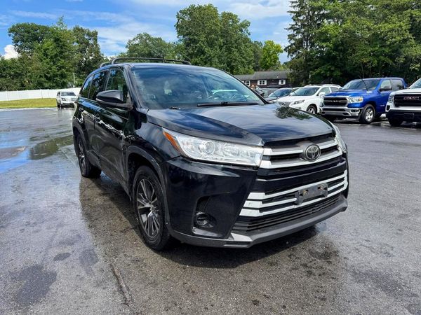 2018 TOYOTA HIGHLANDER LE/LE Plus