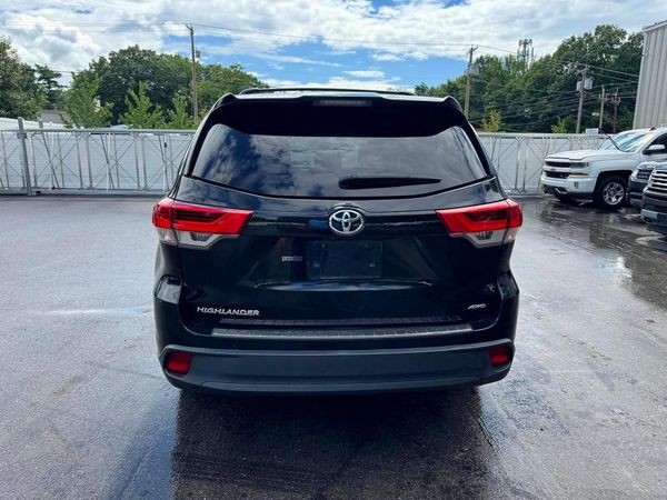 2018 TOYOTA HIGHLANDER LE/LE Plus