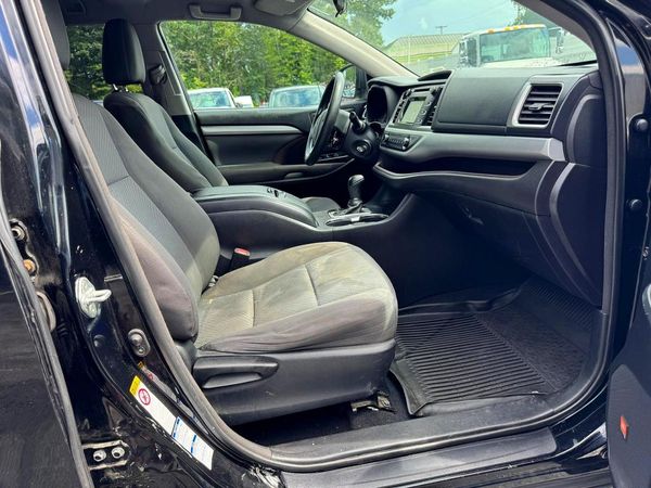 2018 TOYOTA HIGHLANDER LE/LE Plus