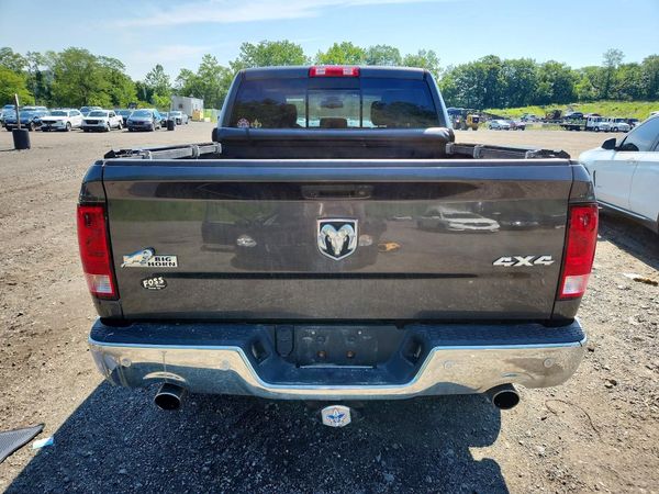 2017 RAM 1500 SLT