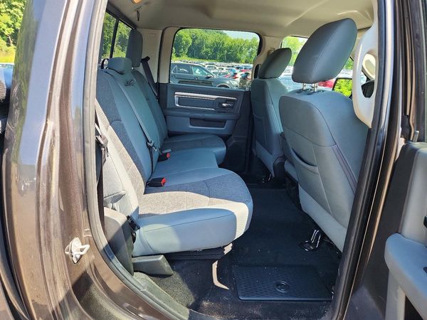 2017 RAM 1500 SLT