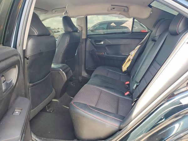 2016 TOYOTA CAMRY