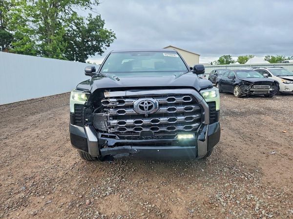 2024 TOYOTA TUNDRA Platinum