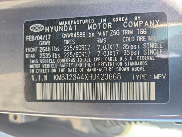 2017 HYUNDAI TUCSON SE (no options)